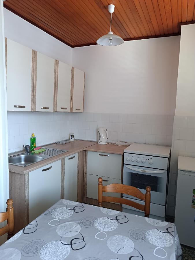 Apartment Hinic Vrhovine Exterior photo